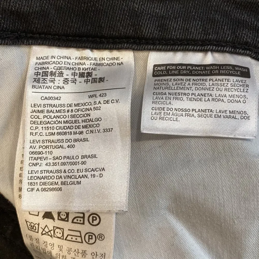 LEVI'S Black 414 Classic Straight Leg Jeans Size 22W
